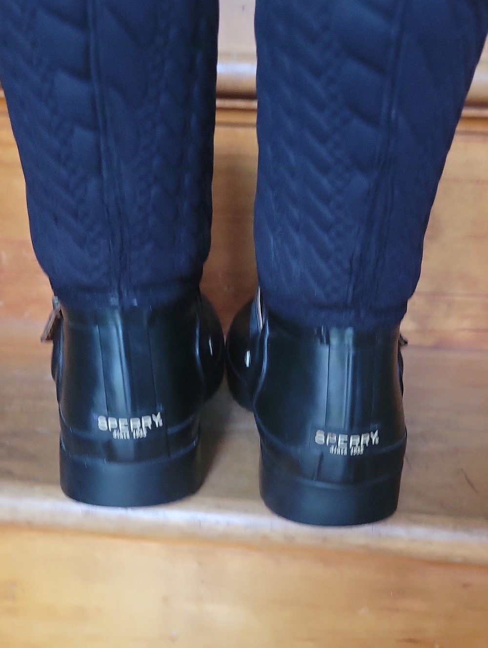 Sperry Womans Black Mid Rain Boots